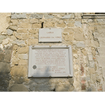 Stone tablet with inscription in Largo Leonardo da Vinci, Fiesole.