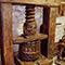 Tornio a vite per la spremitura delle vinacce, Museo Etnografico Provinciale "Don Luigi Pellegrini", San Pellegrino in Alpe (Castiglione di Garfagnana).