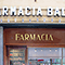 Ingresso della Farmacia Baldi, Lucca.