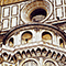 Una delle "Tribune morte" aggiunte da Brunelleschi per contraffortare la Cupola di Santa Maria del Fiore di Firenze. Al centro di una delle nicchie � ancora visibile l|argano estensibile in legno utizzato per l|innalzamento dei carichi.