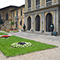 Il cortile del Museo Stibbert, Firenze.