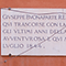 Iscrizione lapidea su Palazzo Serristori, Firenze.