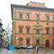 La facciata di Palazzo Grifoni prospicente su Piazza SS. Annunziata, Firenze.