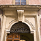 Portone d'ingresso dell'Accademia degli Intronati, Siena.