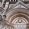 Decorazioni sulla facciata del Duomo di Siena.