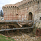 Ponte di accesso alla Porta Volterrana durante i lavori di restauro, Colle di Val d'Elsa.