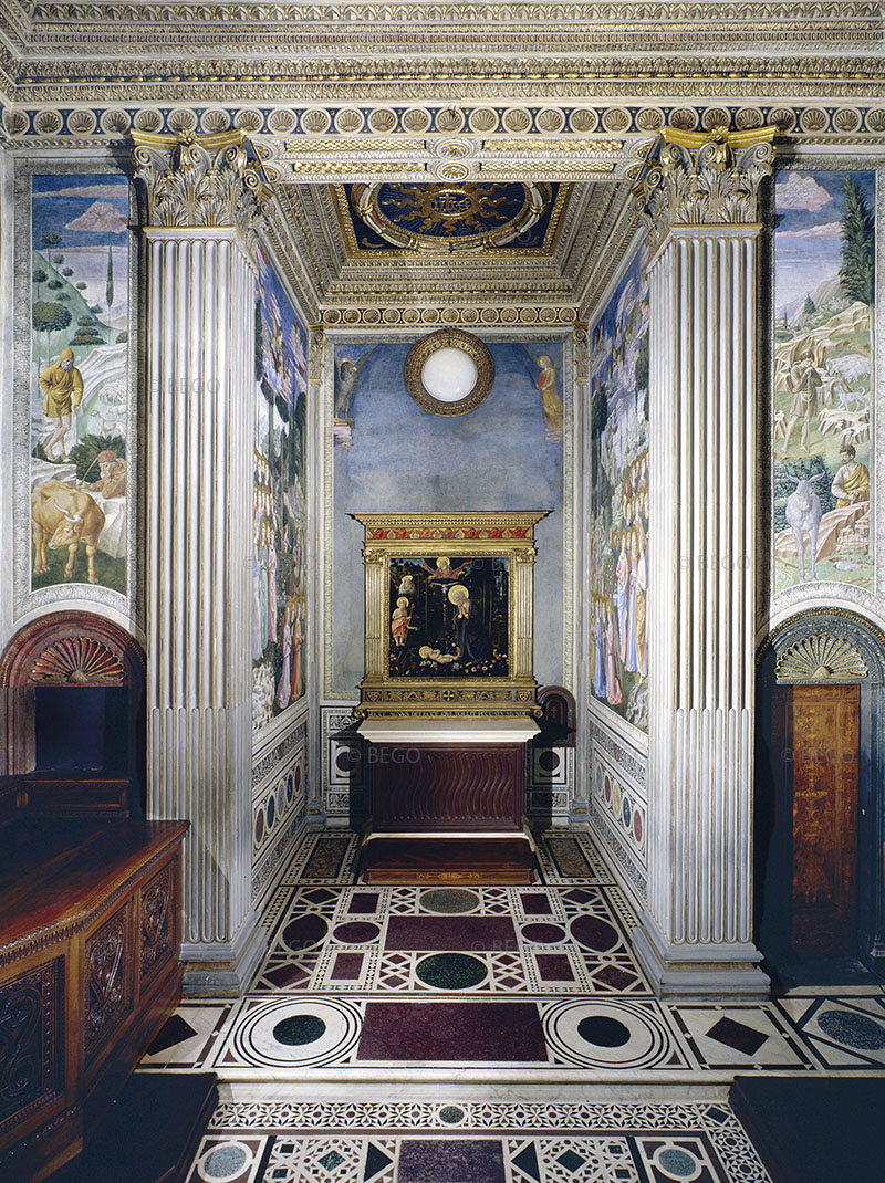 Cappella dei Magi, parete con altare, Firenze.