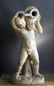 Statuetta di Eros con hydria sulla spalla