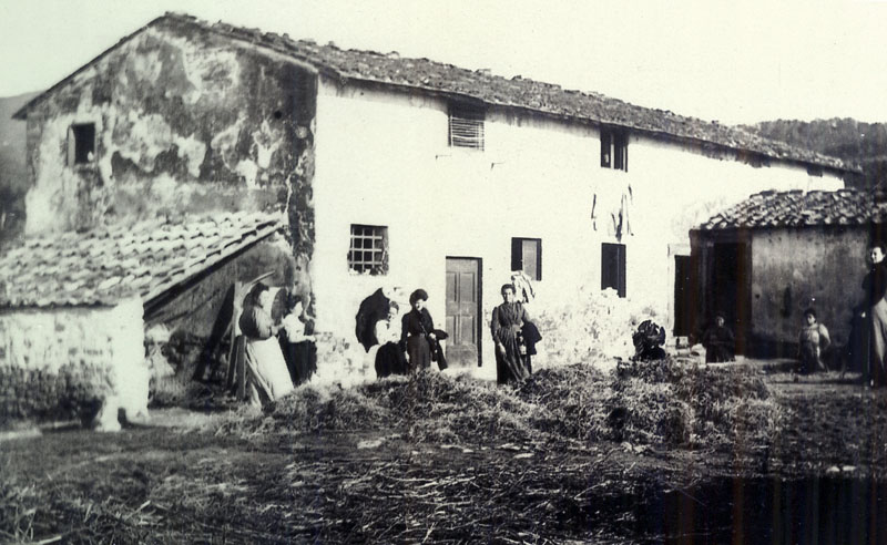 La casa di Anchiano agli inizi del Novecento.
