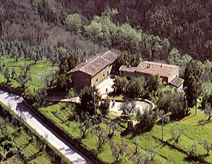 Veduta aerea della casa di Anchiano, dopo la ristrutturazione del 1986.