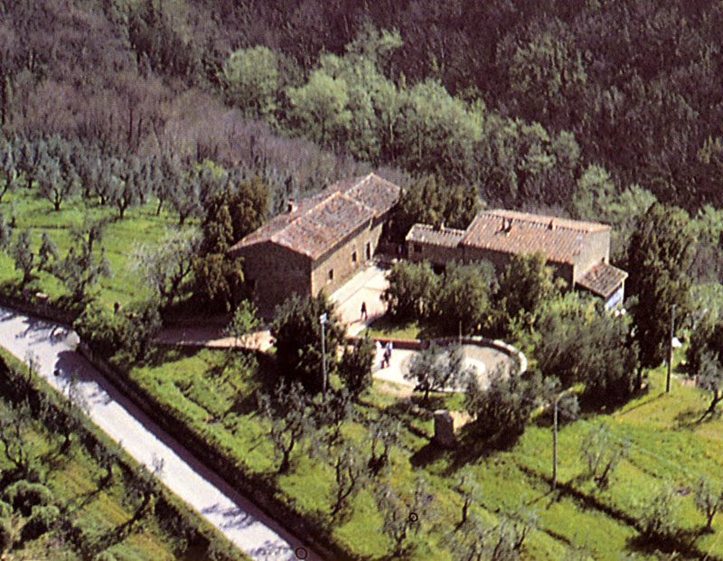 Veduta aerea della casa di Anchiano, dopo la ristrutturazione del 1986.