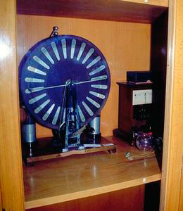 Electrostatic machine,  Classical Liceo "Dante", Florence.