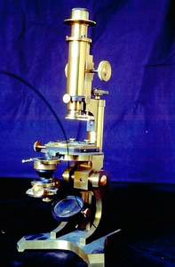 Microscopio di Roster costruito a Firenze da Poggiali, Dipartimento di Sanit Pubblica dell'Universit degli Studi di Firenze.