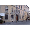 Facciata della sede del Liceo Ginnasio "Machiavelli - Capponi" di Piazzetta Frescobaldi, Firenze.