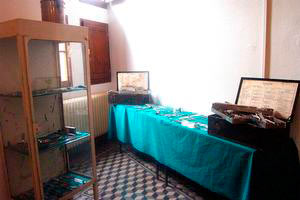 Surgical instruments with two field cases, Public Health Cultural and Scientific Legacy Documentation Centre, Pisa. .