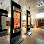 Veduta d'insieme dell'esposizione, Museo del Tessuto, Prato.