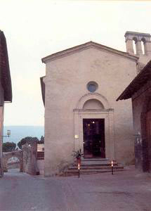 Esterno della Chiesa di San Francesco, sede del Museo Ornitologico, San Gimignano.