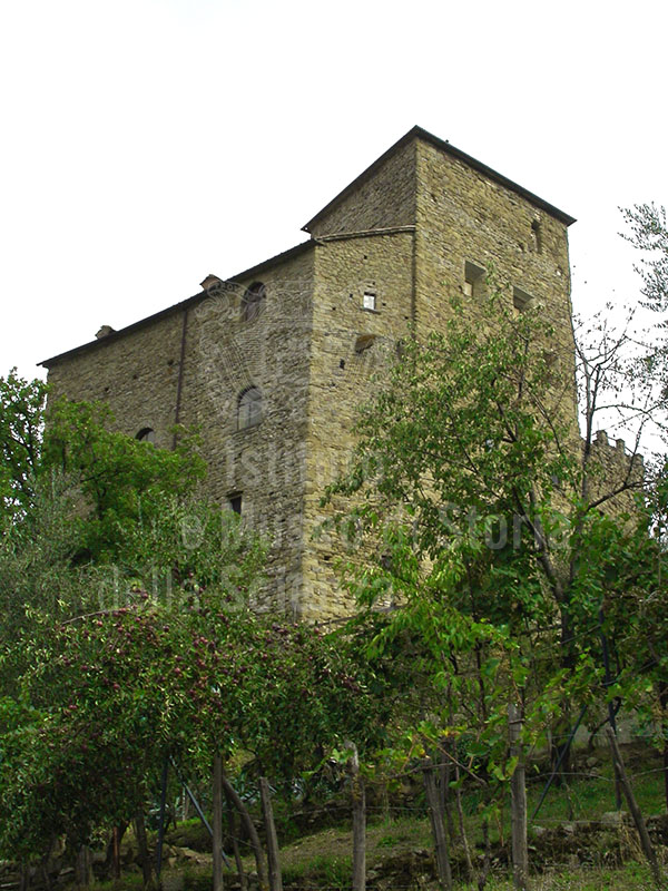 Thirteenth-century castle, Castel San Niccol.
