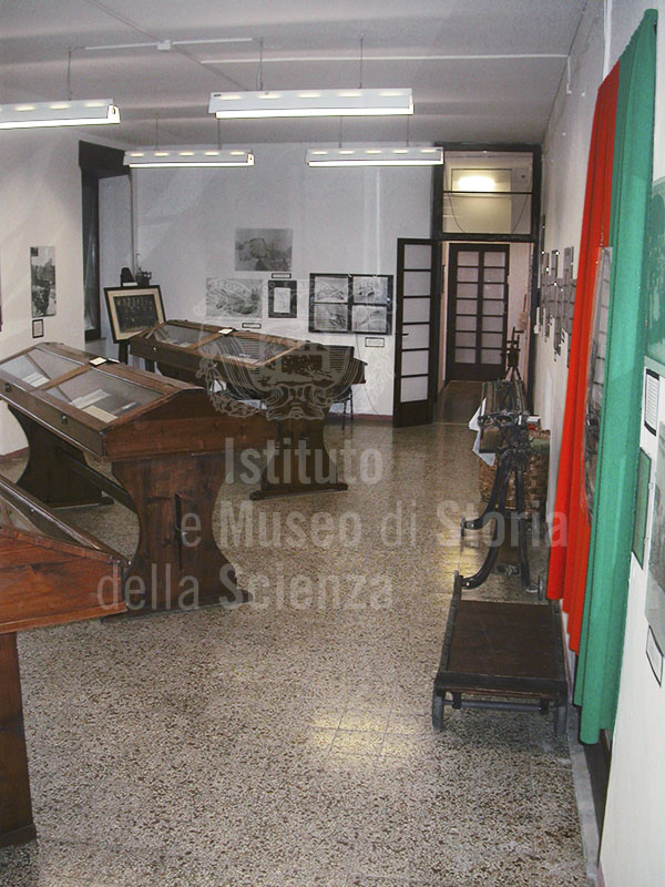 Vecchio allestimento al primo piano del Museo Luigi Lombard, Stia.