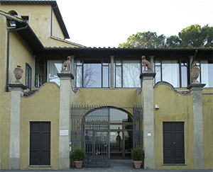 Current entrance of Villa Montalvo, Campi Bisenzio.