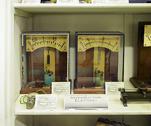Ammeter and Kohlrausch voltmeter, Casalanzio Institute, Empoli.