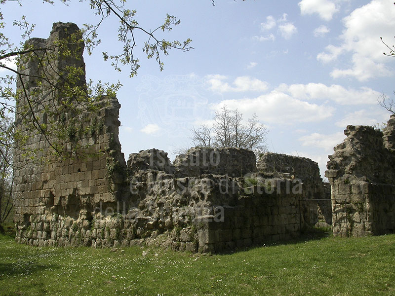 Ruins of the church in the rupestrian villlage of Vitozza, Sorano.