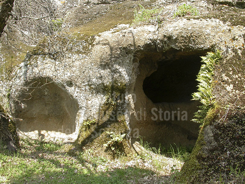 Grotta dell'abitato rupestre medievale di Vitozza, Sorano.