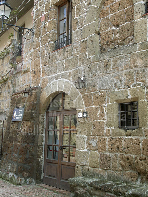 Entrance to the Museo di Malacologia Terrestre in Sovana.