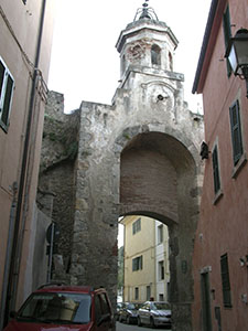 Porta delle mura di Porto Ercole, Monte Argentario.