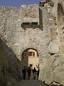 One of the entrance gates of Giglio Castello.