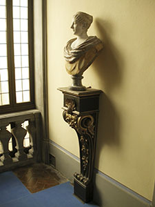 Busto antico, Palazzo Ximenes Panciatichi, Firenze.