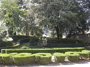 Salita alla terrazza su via de'Serragli, giardino Corsi Annalena, Firenze.