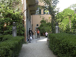 Garden of Palazzo Guicciardini, Firenze.