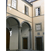 Cortile di Palazzo Rucellai, Firenze.