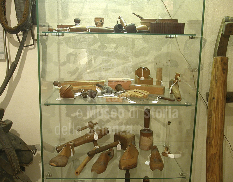 Craftsmen's products in wood, Museo del Bosco e dalla Montagna, Stia.
