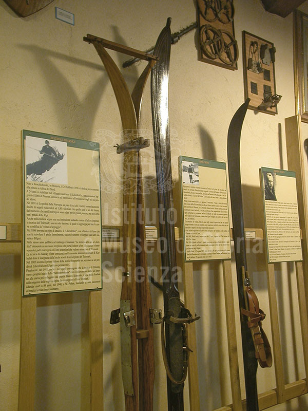 Ski made of ashwood with Huitfield binding, Museo dello Sci, Stia.