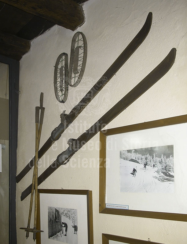 Skiing equipment from the first decades of the 20th century, Museo dello Sci, Stia.