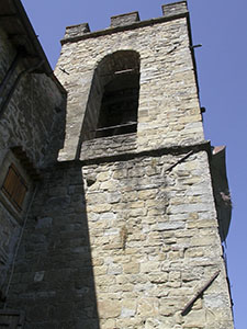 Torre d'ingresso a Castel San Niccol.