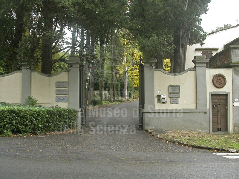 Entrance to Villa Montalto, Firenze.