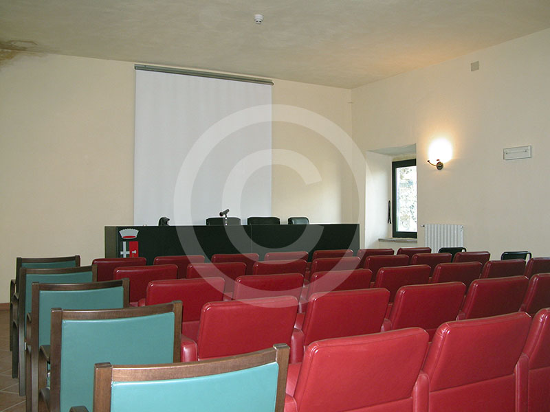 Sala conferenze, Museo Archeologico di Scansano (attiguo al Museo della Vite e del Vino).