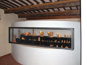 Archaeological finds coming from the votive offerings of Ghiaccioforte, Museo Archeologico of Scansano (adjacent to the Museo della Vite e del Vino).