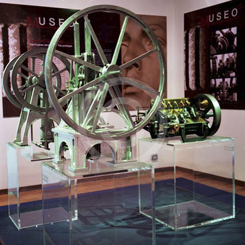 Interior of the Museo Barsanti, Pietrasanta.