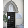 Porta di ingresso della cappella interna dell'ospedale, Fivizzano.
