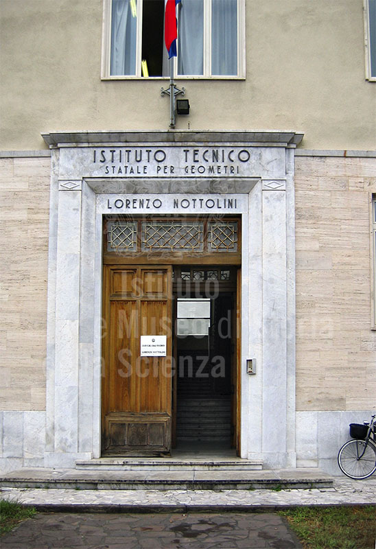 Entrance to the Istituto Tecnico Statale per Geometri "Lorenzo Nottolini", Lucca.