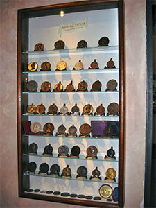 Vetrina riservata alla medaglistica dell'Antico Uffizio della Zecca, Lucca.
