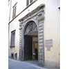 Portale d'ingresso di Palazzo Mansi, sede dell'omonima Pinacoteca Nazionale, Lucca.