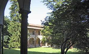 Cloister of the Liceo Socio-psico-pedagogico e Liceo delle Scienze Sociali "Luisa Amalia Paladini", Lucca.