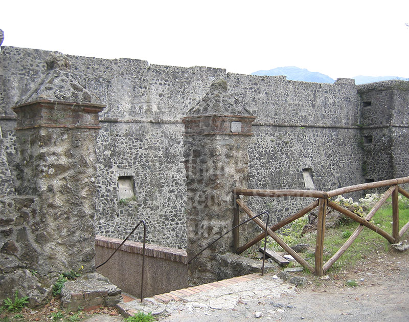 Fortezza della Brunella, sede del Museo di Storia Naturale della Lunigiana, Aulla.