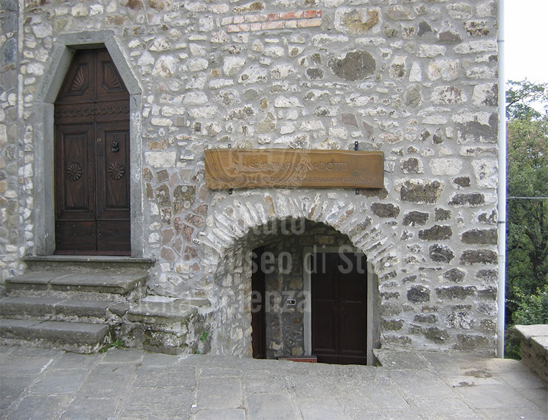 Entrance to the "Mario Nadotti" Museum, Lusignana, Filattiera.