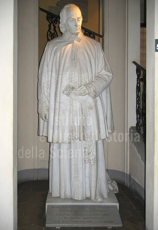 Statue of the priest from Volterra Mario Guarnacci, the Guarnacci Etruscan Museum, Volterra.